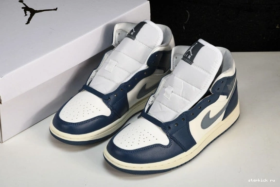 BQ6472-414 BQ6472-414 Blue Jordan  Mid Air  1 French 0104